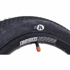 DMR DJ24 Dirt Jump And Street Tyre -Maxxis Salg DMR DJ BLACK TYRE DETAIL 1 4