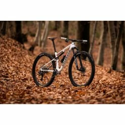 Fulcrum Red Zone 3 Wheelset 24 Fulcrum Red Zone 3 Wheelset -Maxxis Salg Fulcrum Red Zone 3 Wheelset Wheel Sets Black FULCWF4060AP1A220 9