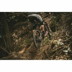 Goodyear Newton Enduro Tubeless Rear MTB Tyre Black 2.4" 29 13 Goodyear Newton Enduro Tubeless Rear MTB Tyre Black 2.4" 29 -Maxxis Salg Goodyear Newton Enduro Tubeless Rear MTB Tyre Tyres Black GR 014 61 584 V004 R 0