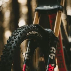 Goodyear Newton Trail Tubeless Front MTB Tyre Black 2.5" 27 17 Goodyear Newton Trail Tubeless Front MTB Tyre Black 2.5" 27 -Maxxis Salg Goodyear Newton Trail Tubeless Front MTB Tyre Tyres Black GR 015 64 622 V002 R 3